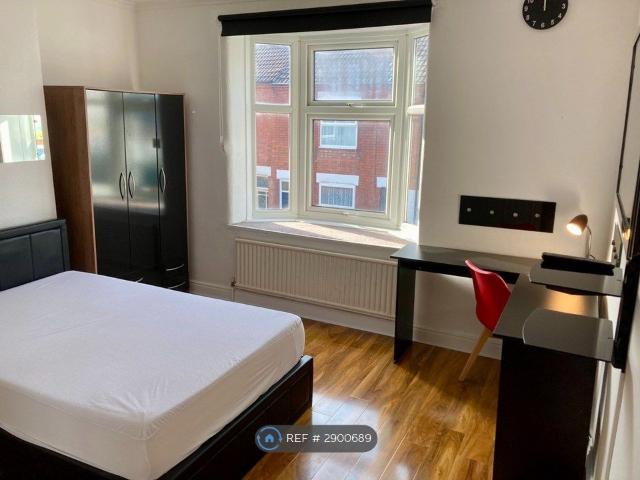 Room for rent in Elmfield, Leicestershire