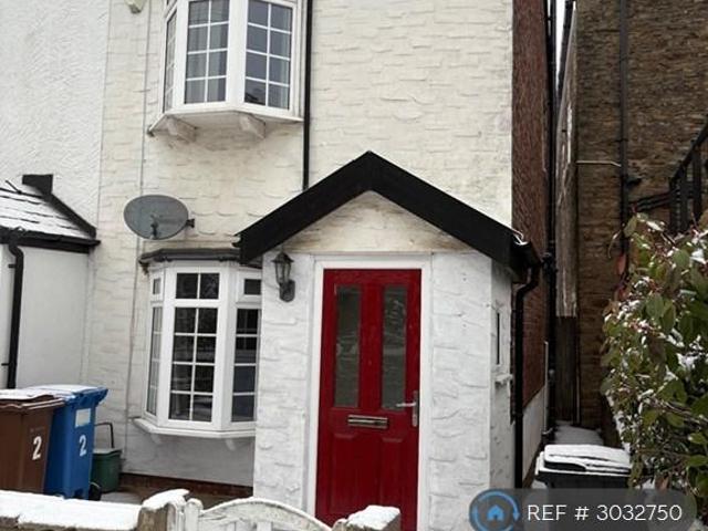 House for rent in Ludworth Houses, Compstall