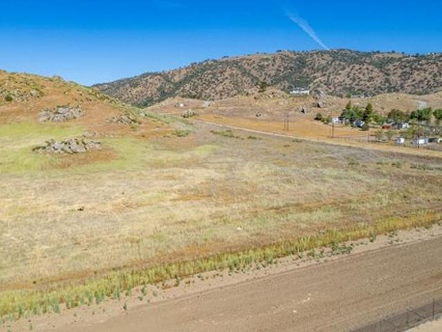 Land for sale in Tehachapi, California