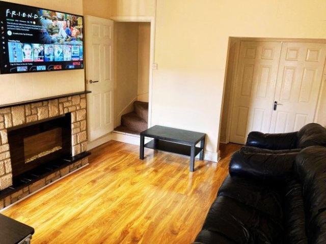 House for rent in Elmfield, Leicestershire
