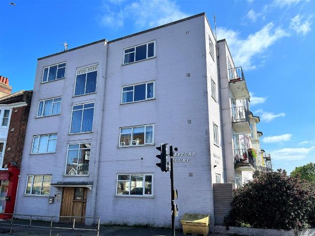 Studio for rent in Queen's Park, Brighton & Hove