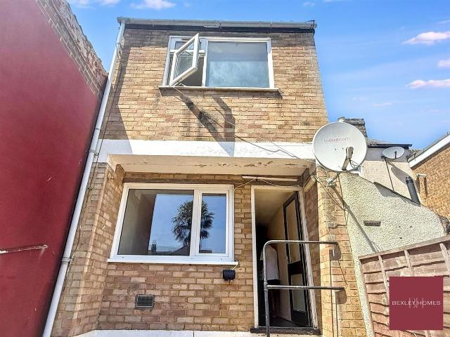 House for rent in Luton, Chatham