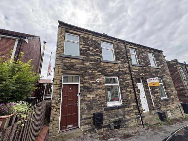 House for rent in Littletown, West Yorkshire