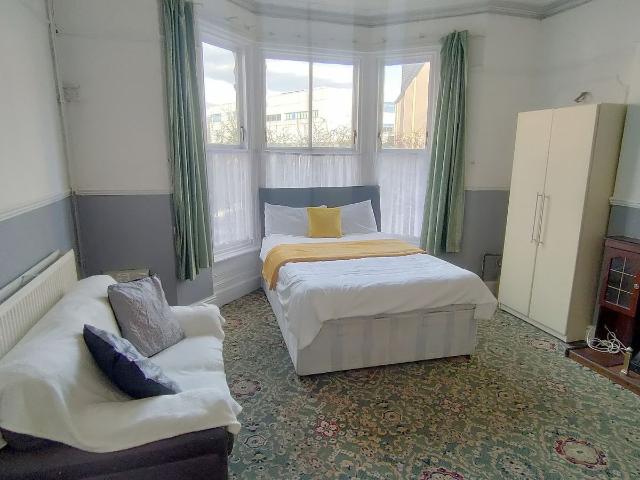 Room for rent in Guns Village, West Bromwich