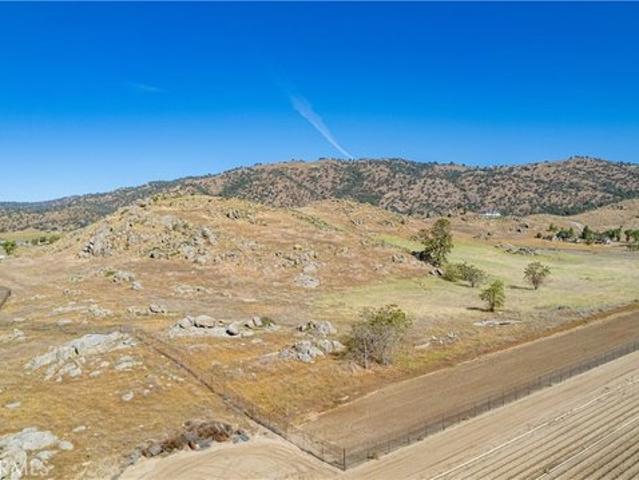 Land for sale in Tehachapi, California