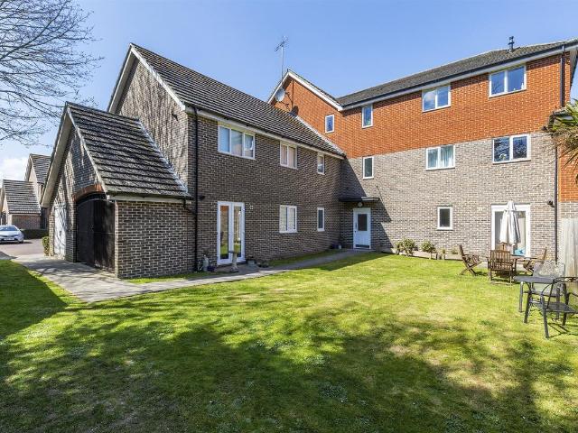 Apartment for rent in Oad Street, Kent