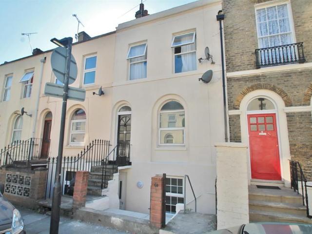 Apartment for rent in Gravesend Town Centre, Gravesham