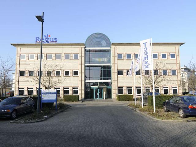 Bedrijfspand te huur in Beukenhorst-Oost, Hoofddorp