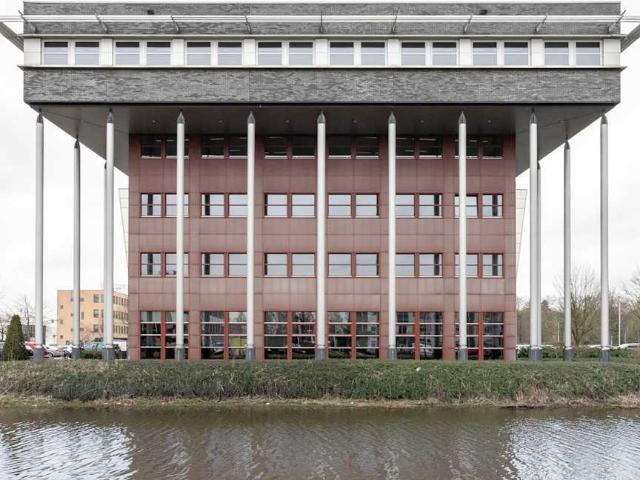 Bedrijfspand te huur in Enschede, Overijssel