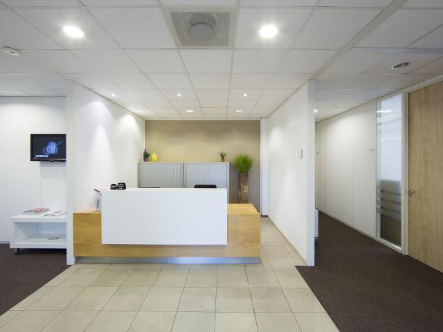 Bedrijfspand te huur in Centrum, Almere-haven