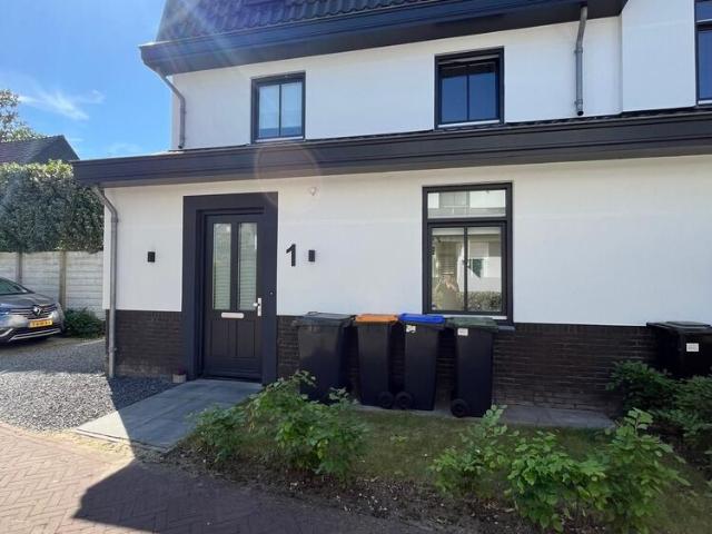 Woning te huur in Bussum, Noord Holland