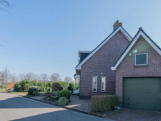 Woning te huur in Weesp, Noord Holland