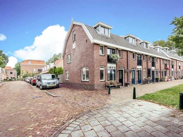 Woning te huur in Weesp, Noord Holland