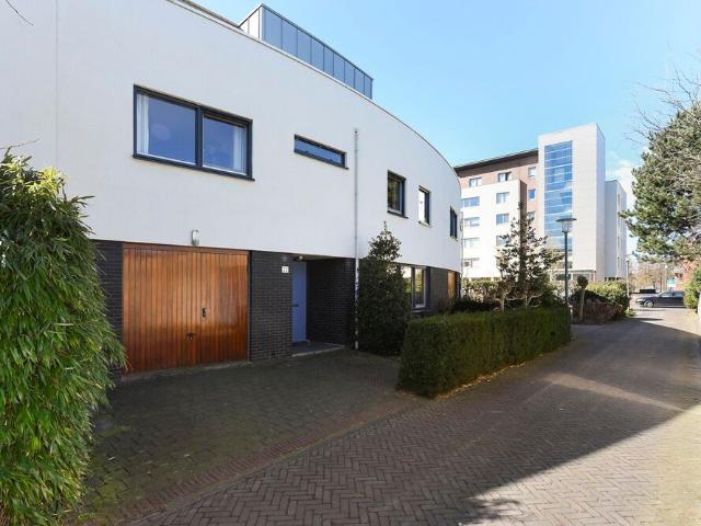 Woning te huur in Oegstgeest, Zuid Holland