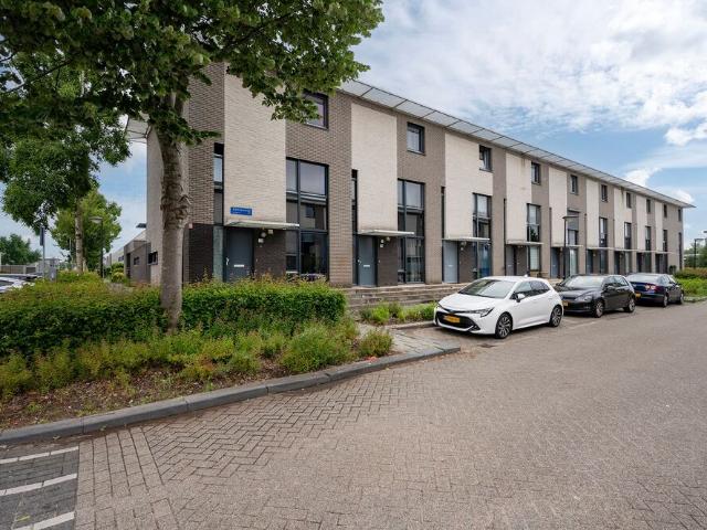 Eengezinswoning te huur in Almere