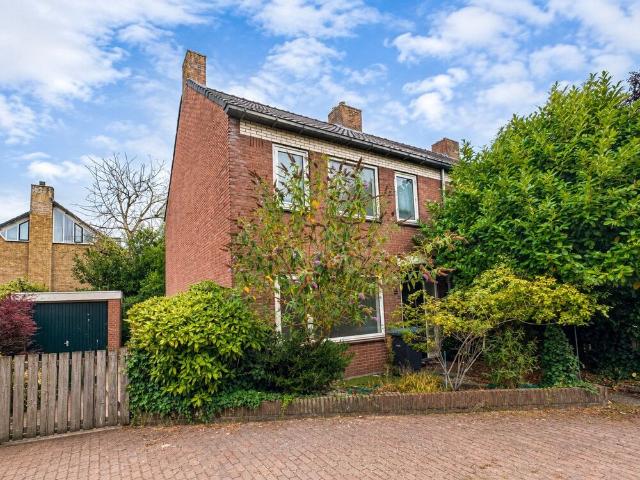 Woning te huur in Bussum, Noord Holland