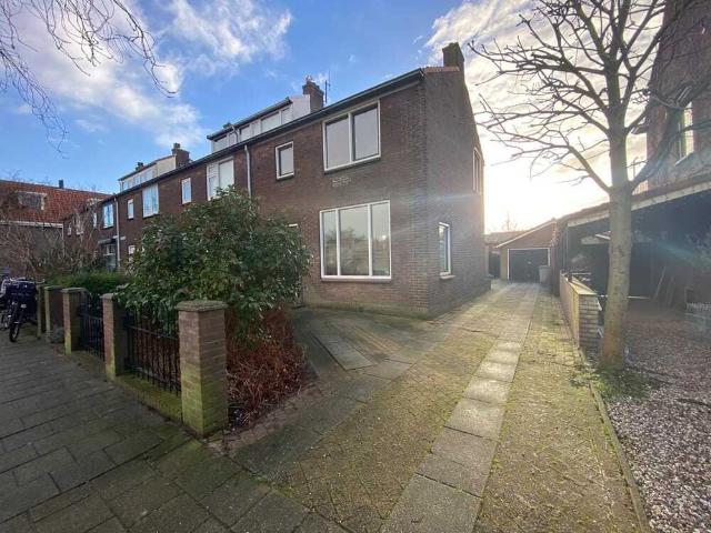 Eengezinswoning te huur in Delfgauw, Zuid Holland