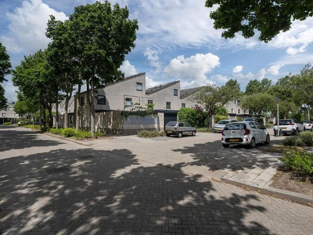 Eengezinswoning te huur in Almere