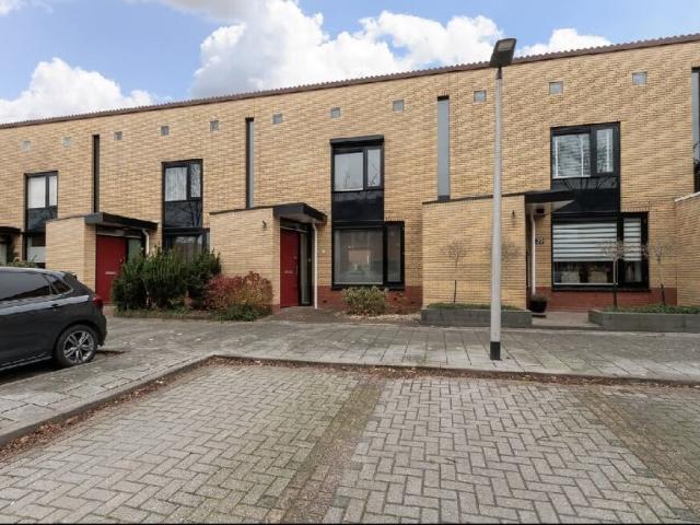 Woning te huur in Hendrik-ido-ambacht, Zuid Holland