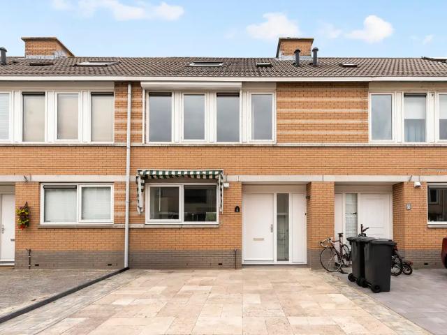 Woning te huur in Diemen, Noord Holland