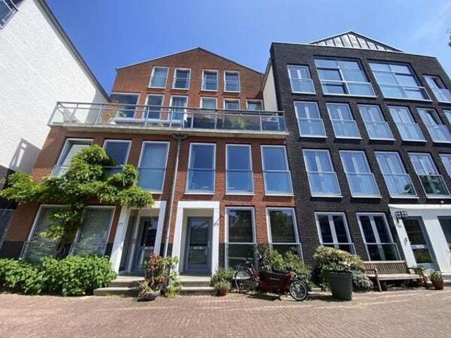 Eengezinswoning te huur in Dordrecht, Zuid Holland