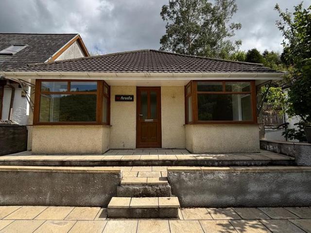 House for rent in Pelenna, Wales