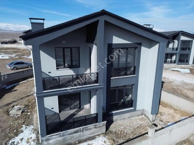 Niğde içerisinde satılık Villa