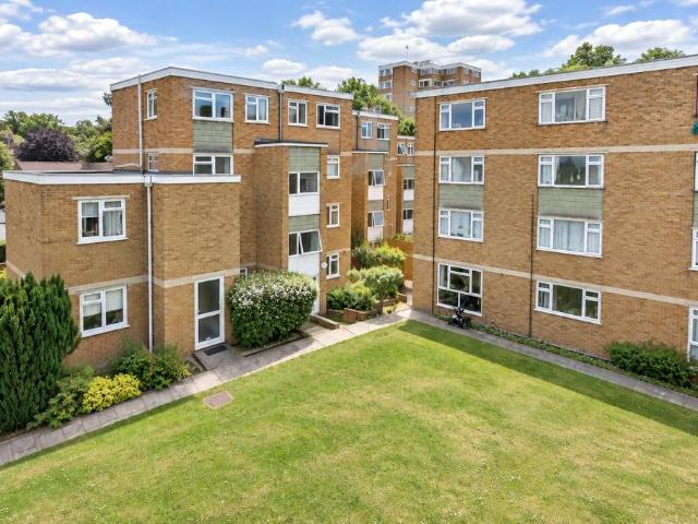 Apartment for rent in Mount Hermon, Woking