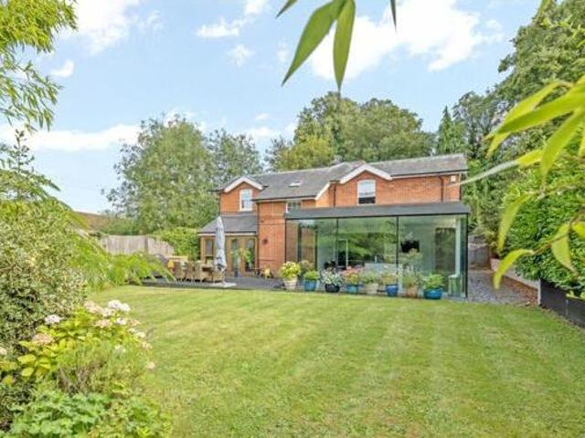 House for sale in Pachesham Park, Surrey