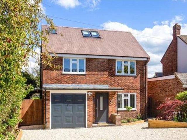 House for rent in Pachesham Park, Surrey