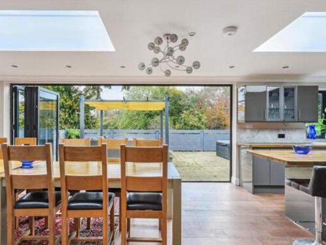 House for sale in Pachesham Park, Surrey