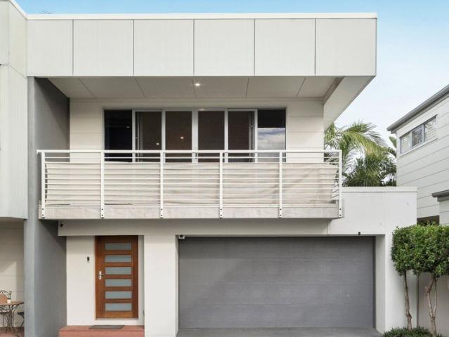 Townhouse for rent in Fernbrook, Queensland