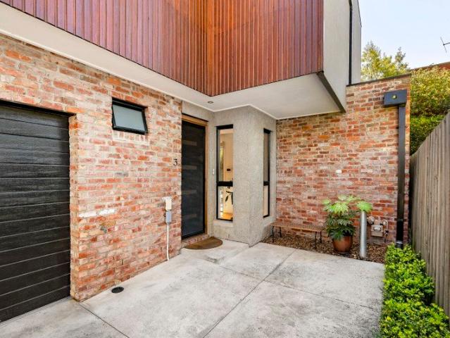 Townhouse for sale in Brunswick, Melbourne