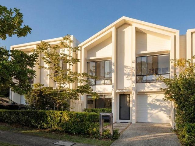 Townhouse for sale in Kings Creek, Queensland