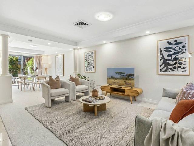 Apartment for sale in Lower North Shore, Sydney