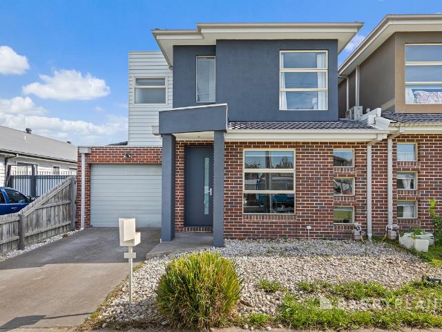 Townhouse for sale in Camerons Creek, Victoria