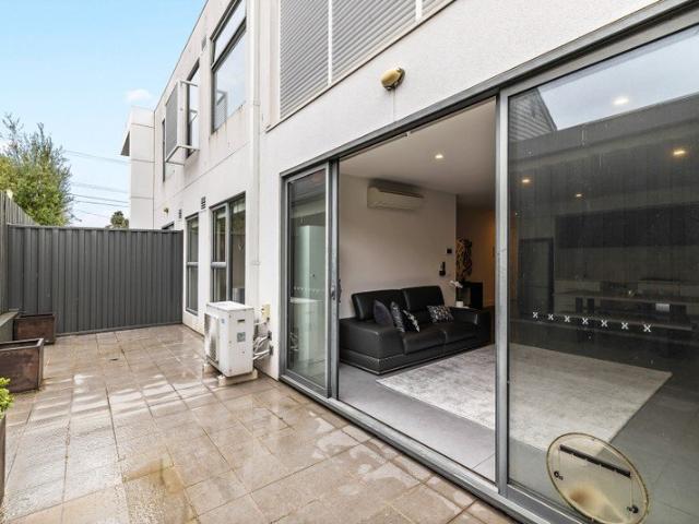 Apartment for sale in Carnegie, Melbourne