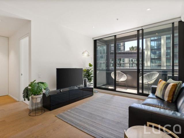 Apartment for sale in Victoria Harbour, Melbourne