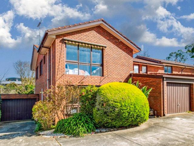 Townhouse for sale in Camerons Creek, Victoria