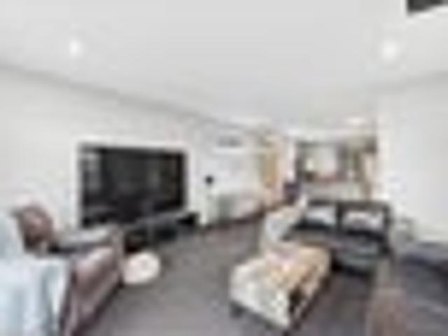 House for sale in Chaslands, Canterbury