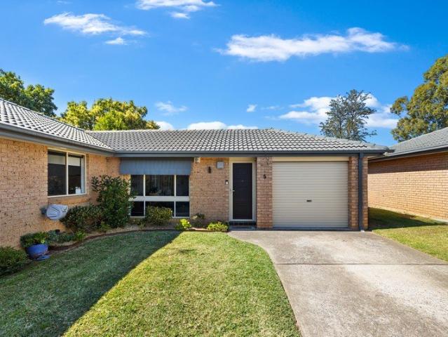 Villa for sale in Sydney, New South Wales