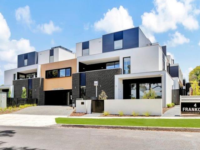 Townhouse for sale in Camerons Creek, Victoria