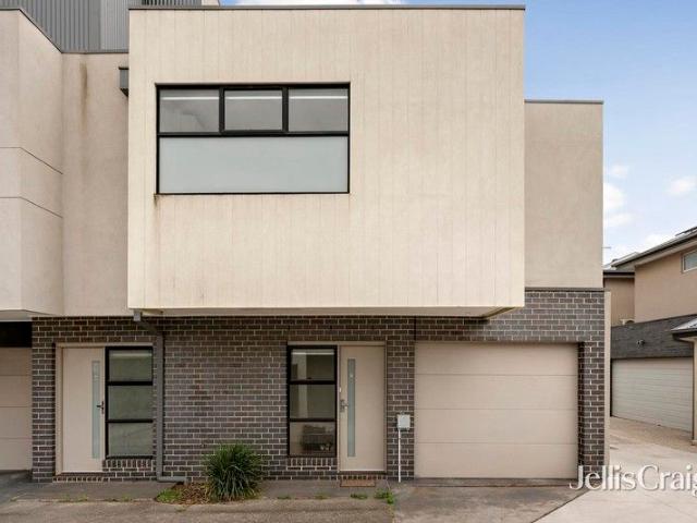 Townhouse for sale in Camerons Creek, Victoria