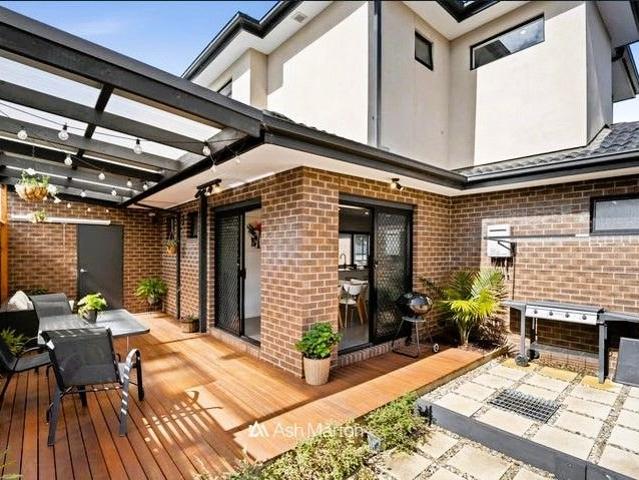 Townhouse for rent in Camerons Creek, Victoria