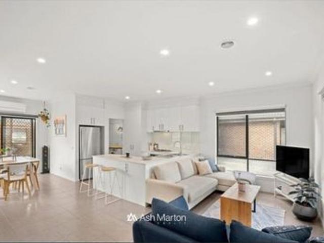 Townhouse for rent in Camerons Creek, Victoria