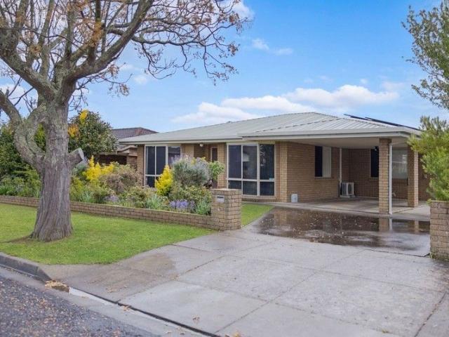 House for sale in Hamilton, Victoria
