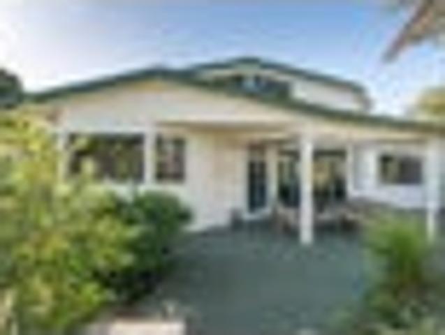 House for sale in Oratia, Oroua County