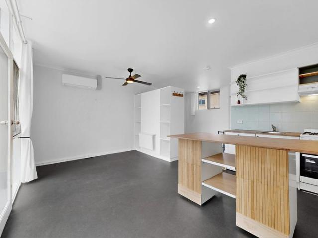 Granny Flat for rent in Camerons Creek, Victoria