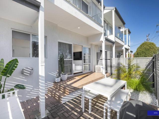 Townhouse for rent in Belmont, Newcastle-Maitland