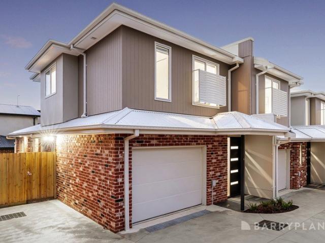 Townhouse for sale in Camerons Creek, Victoria